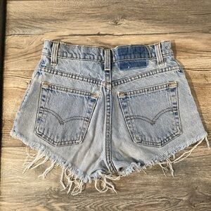 Vintage Levi’s 550 denim shorts